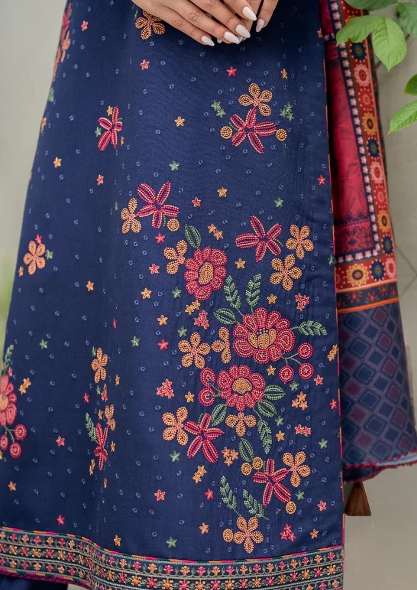 Embroidered Dhanak Unstitched 3PC Set | FS3033