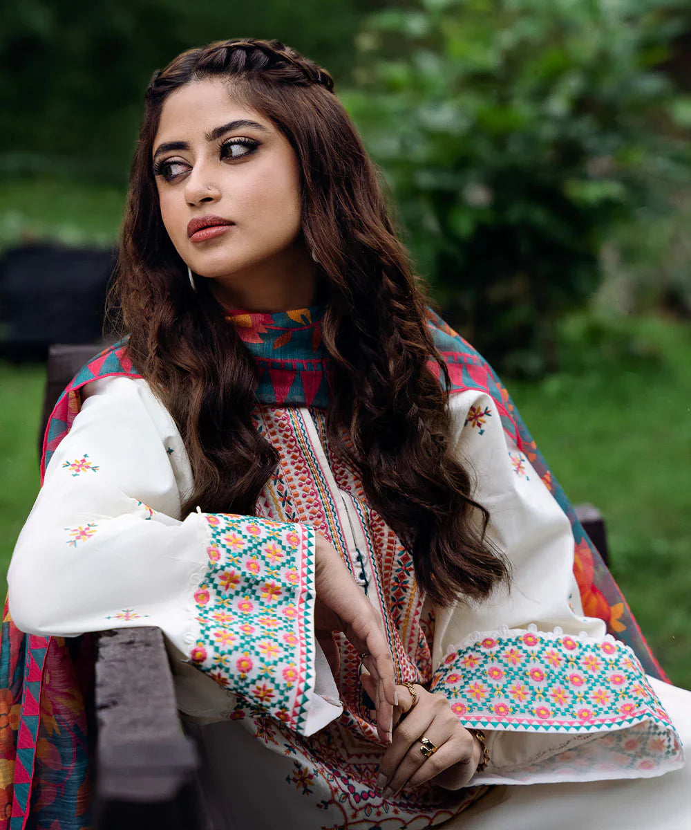 Embroidered Lawn Unstitched 3PC Set | RF1316