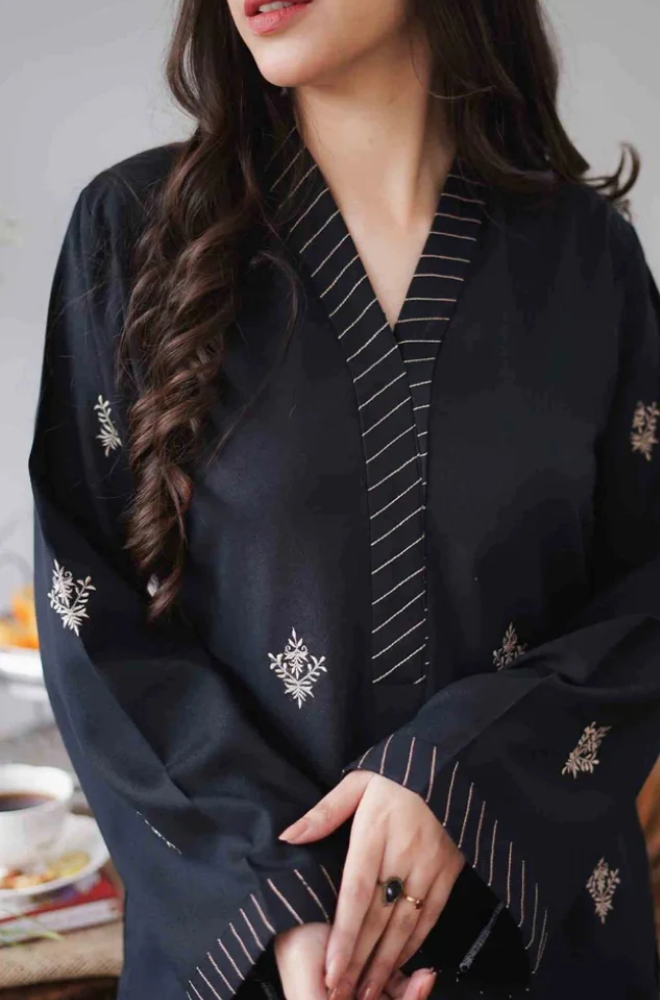 Embroidered Dhanak Unstitched 3PC Set | FS3022