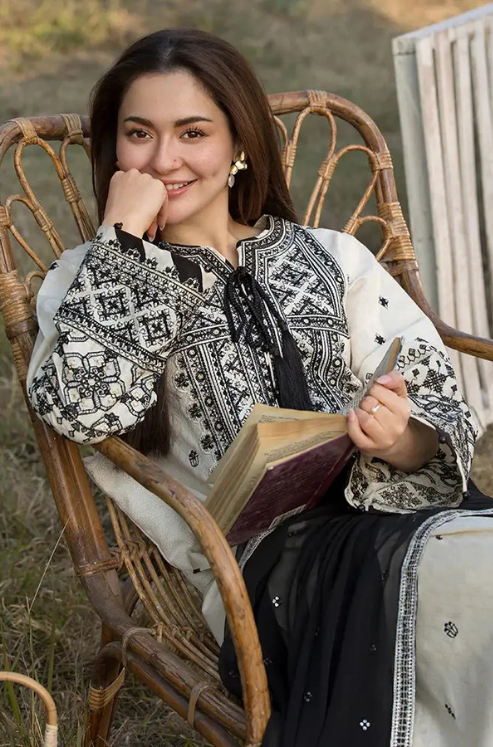 Embroidered Lawn Unstitched 3PC Set | RF1339