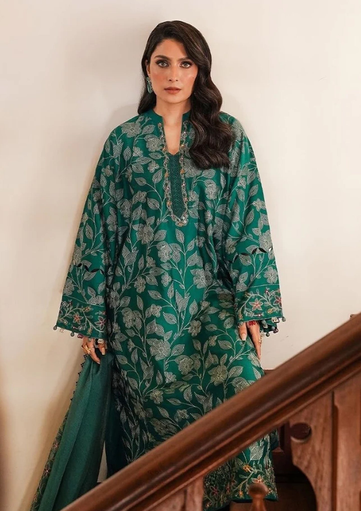 Embroidered Dhanak Unstitched 3PC Set | RF1185