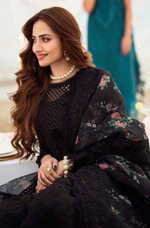 Embroidered Lawn Unstitched 3PC Set | RF1404