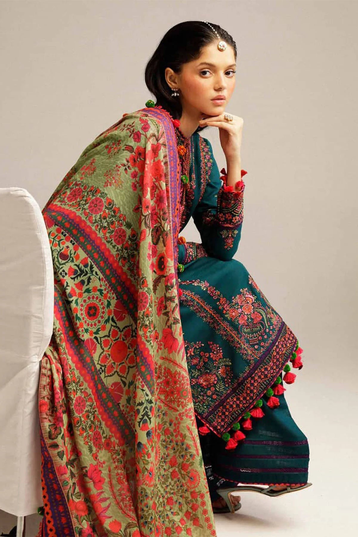 Embroidered Dhanak Unstitched 3PC Set | FS3068
