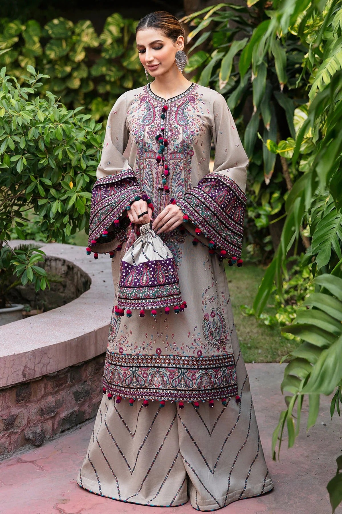 Embroidered Dhanak Unstitched 3PC Set | FS3048