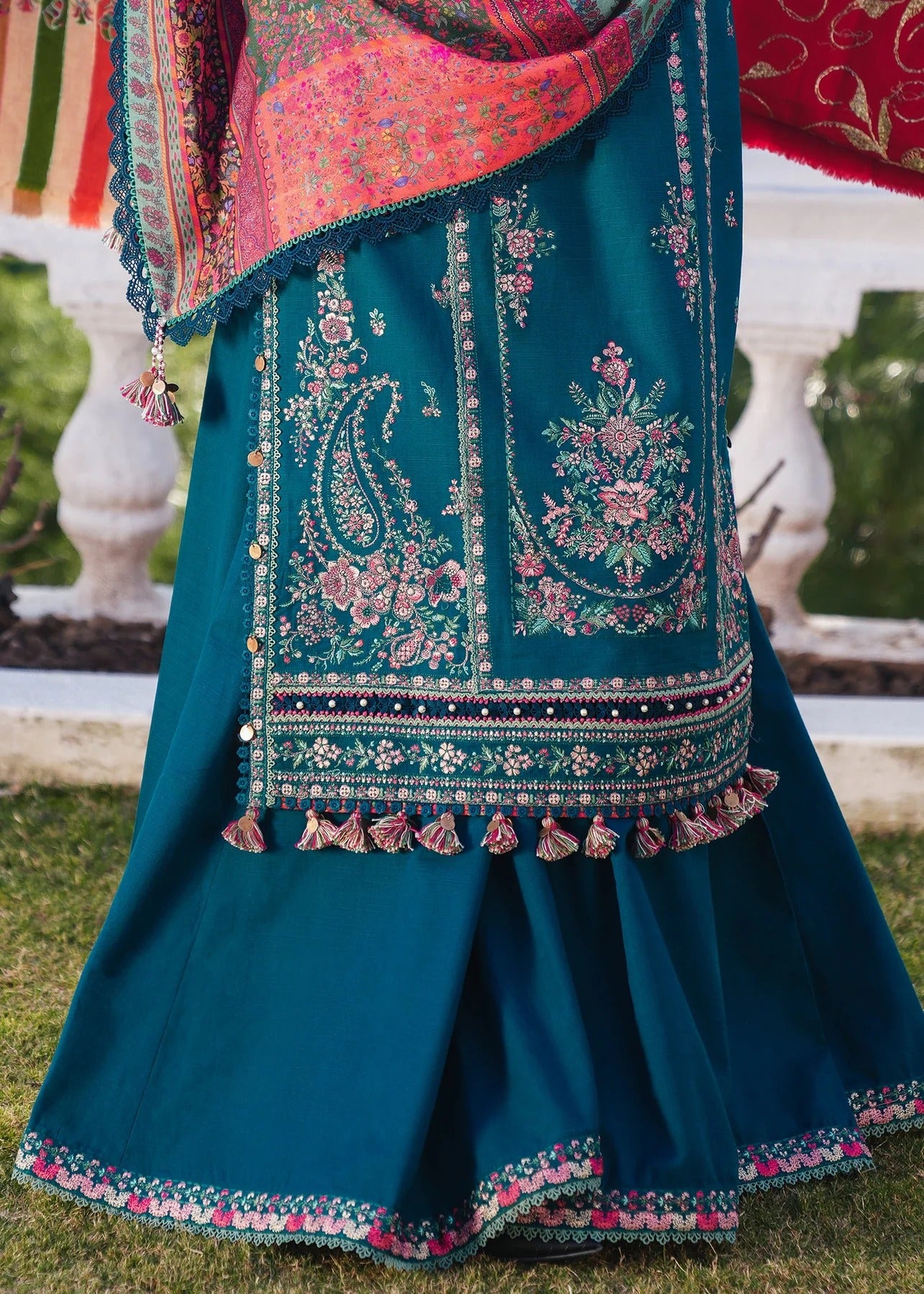 Embroidered Dhanak Unstitched 3PC Set | FS3050