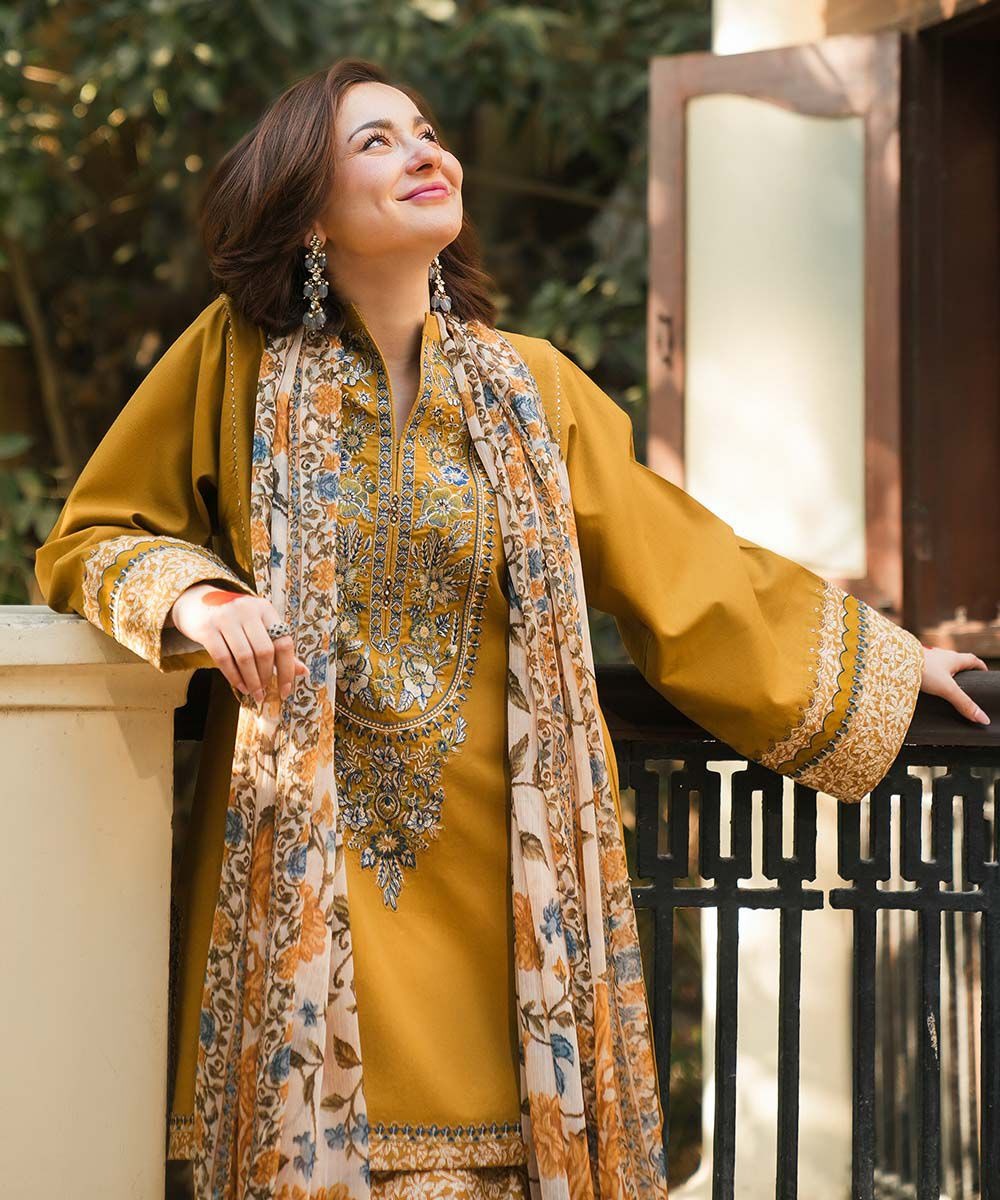 Embroidered Dhanak Unstitched 3PC Set | FS3061