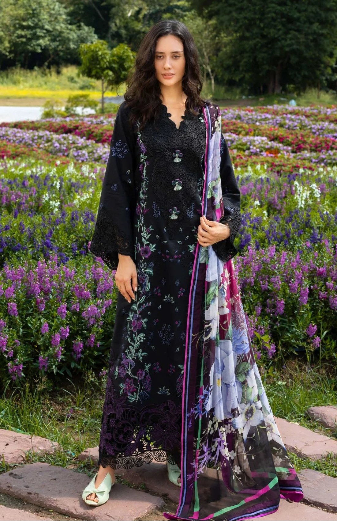 Embroidered Lawn Unstitched 3PC Set | RJ7112