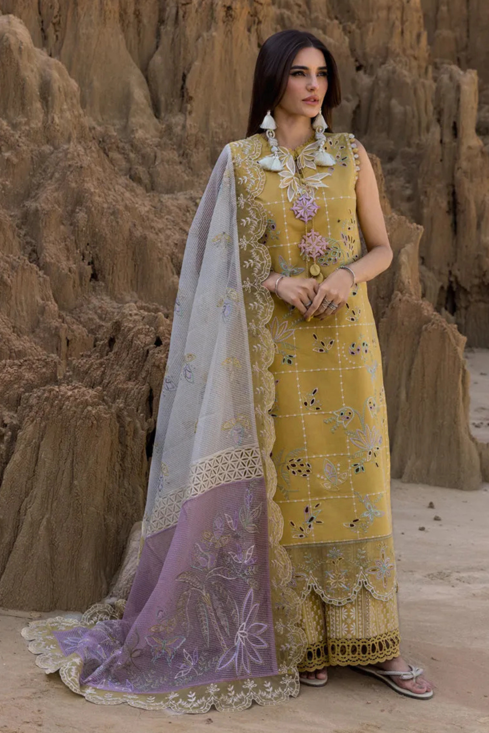 Embroidered Lawn Unstitched 3PC Set | FS7073