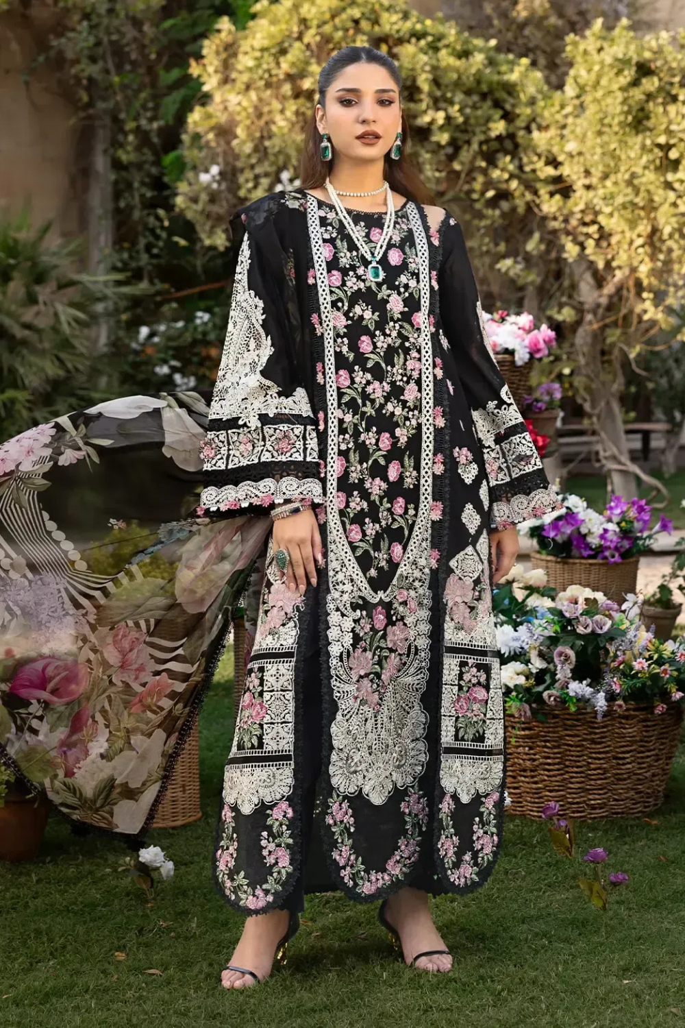 Embroidered Lawn Unstitched 3PC Set | FS7093