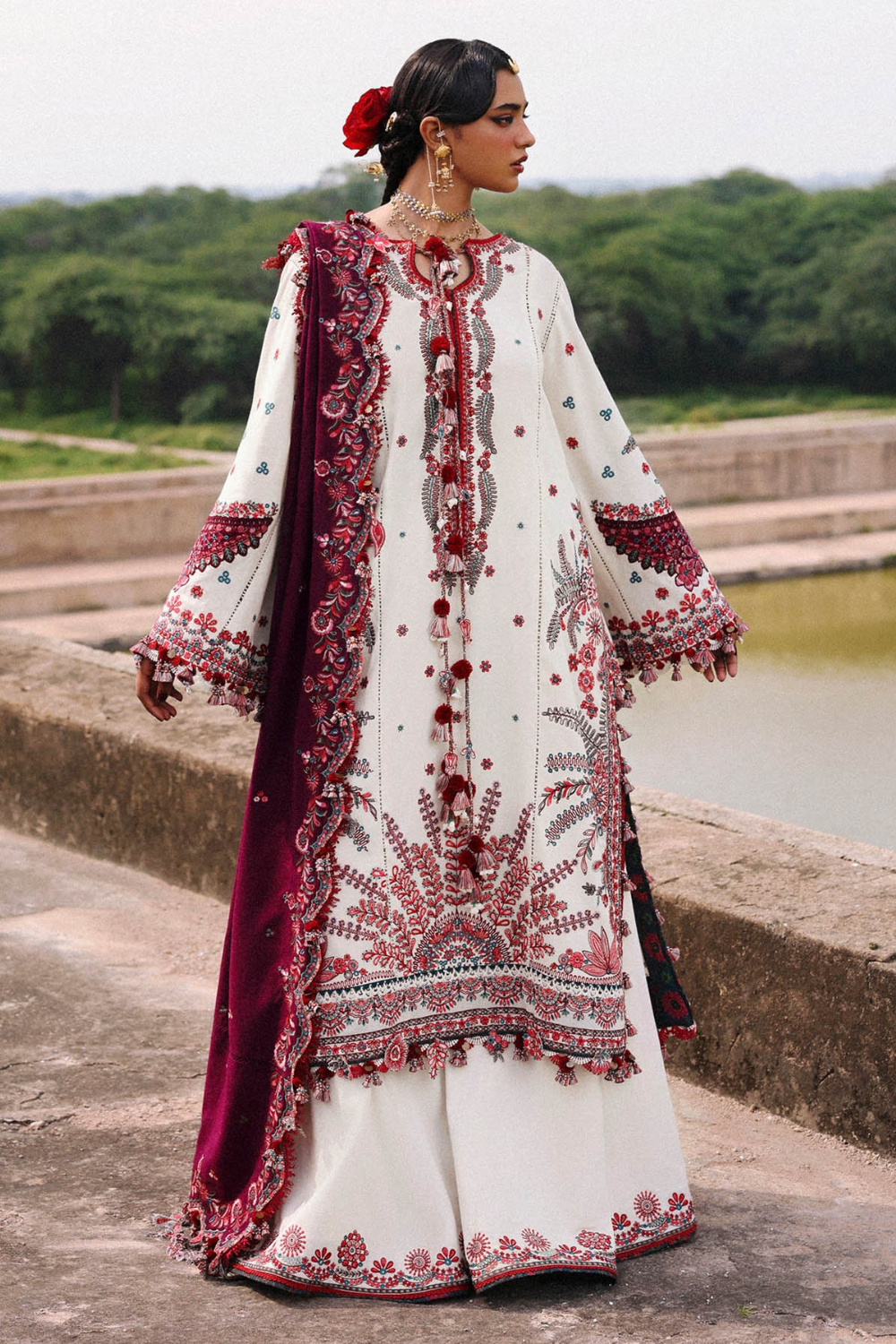 Embroidered Dhanak Unstitched 3PC Set | FS3128