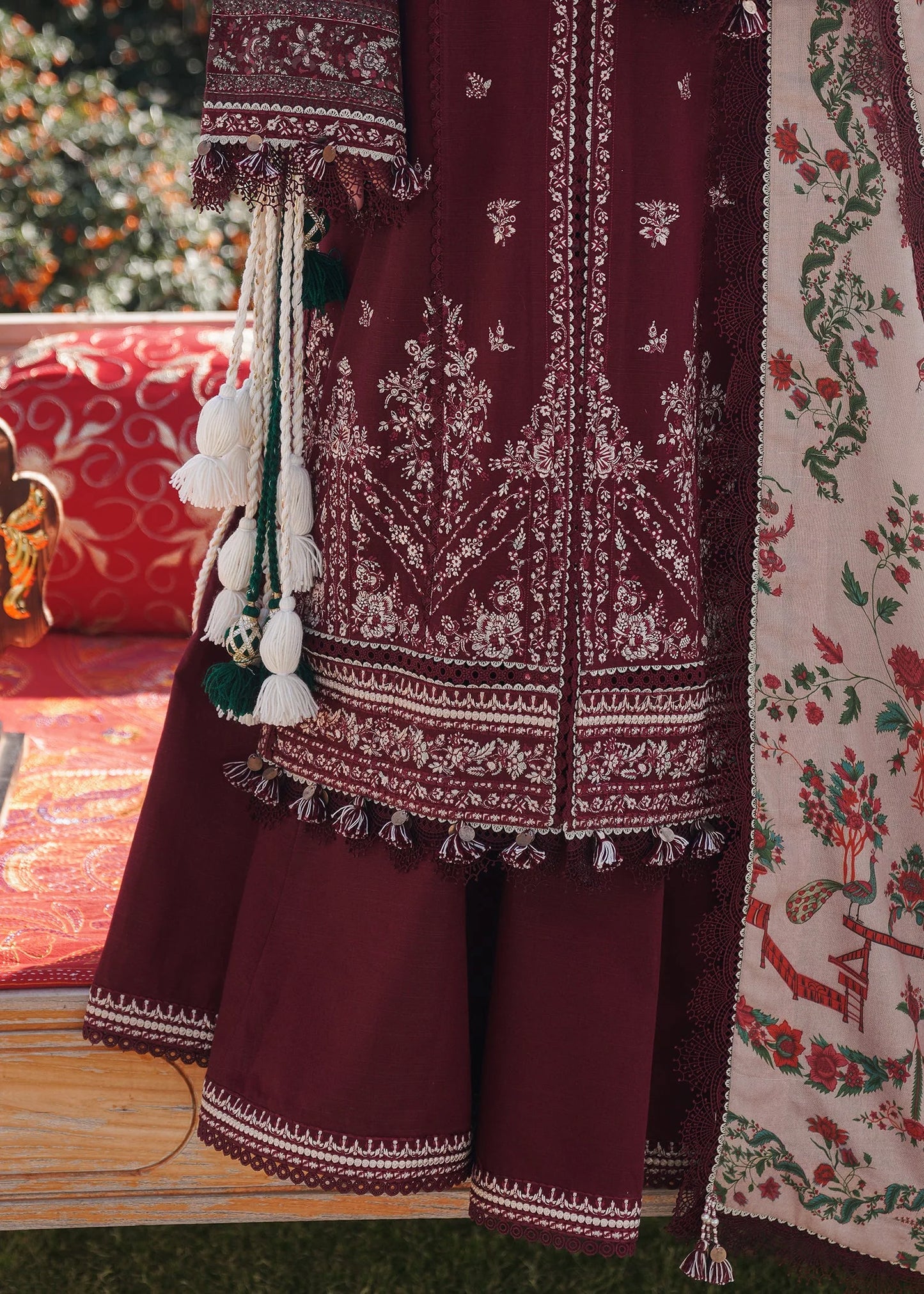 Embroidered Dhanak Unstitched 3PC Set | FS3080