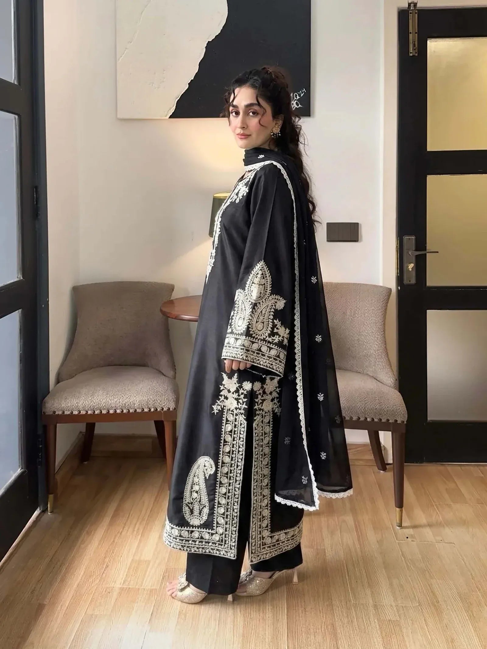 Embroidered Lawn Unstitched 3PC Set | FS7098