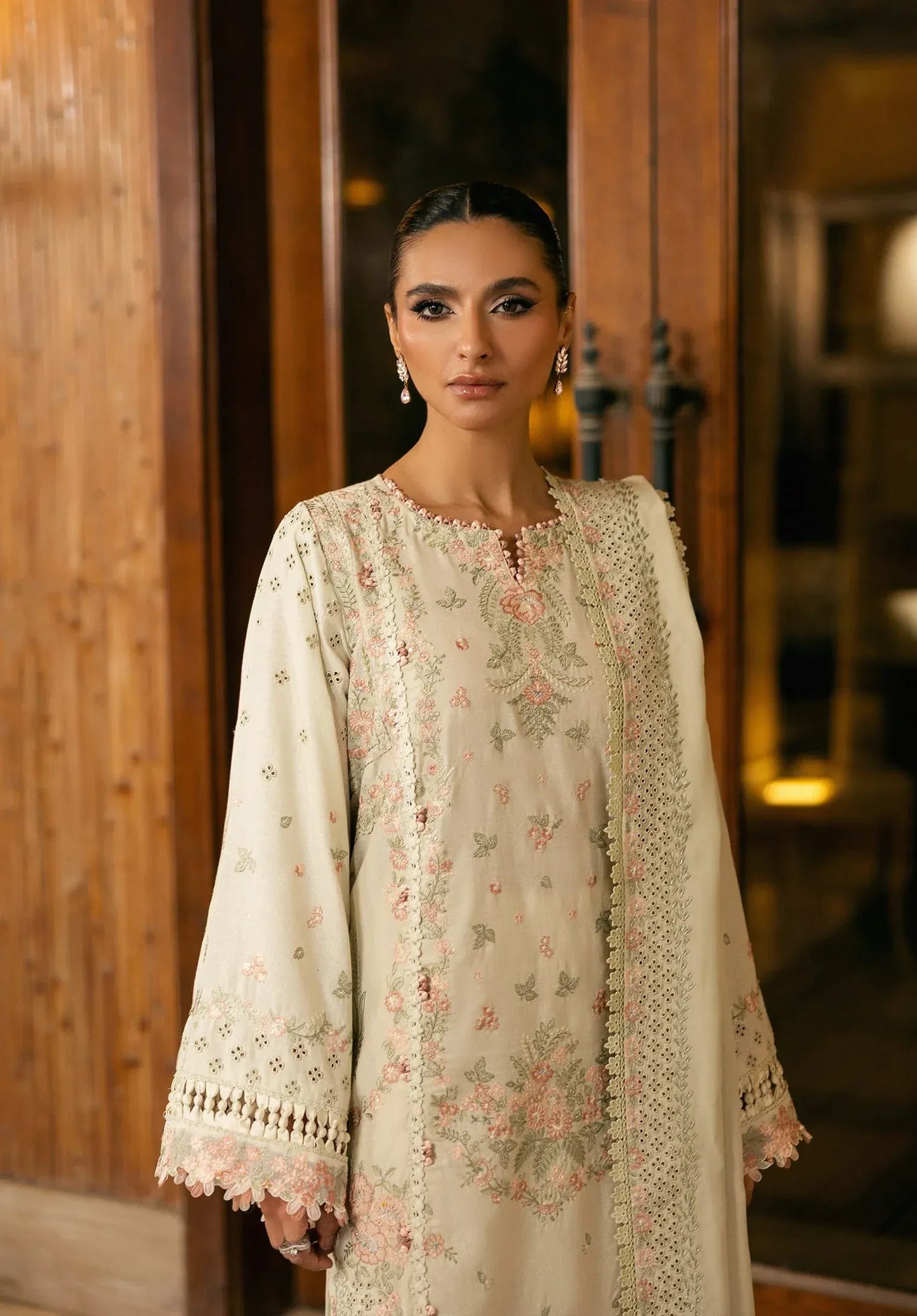 Embroidered Lawn Unstitched 3PC Set | FS7086