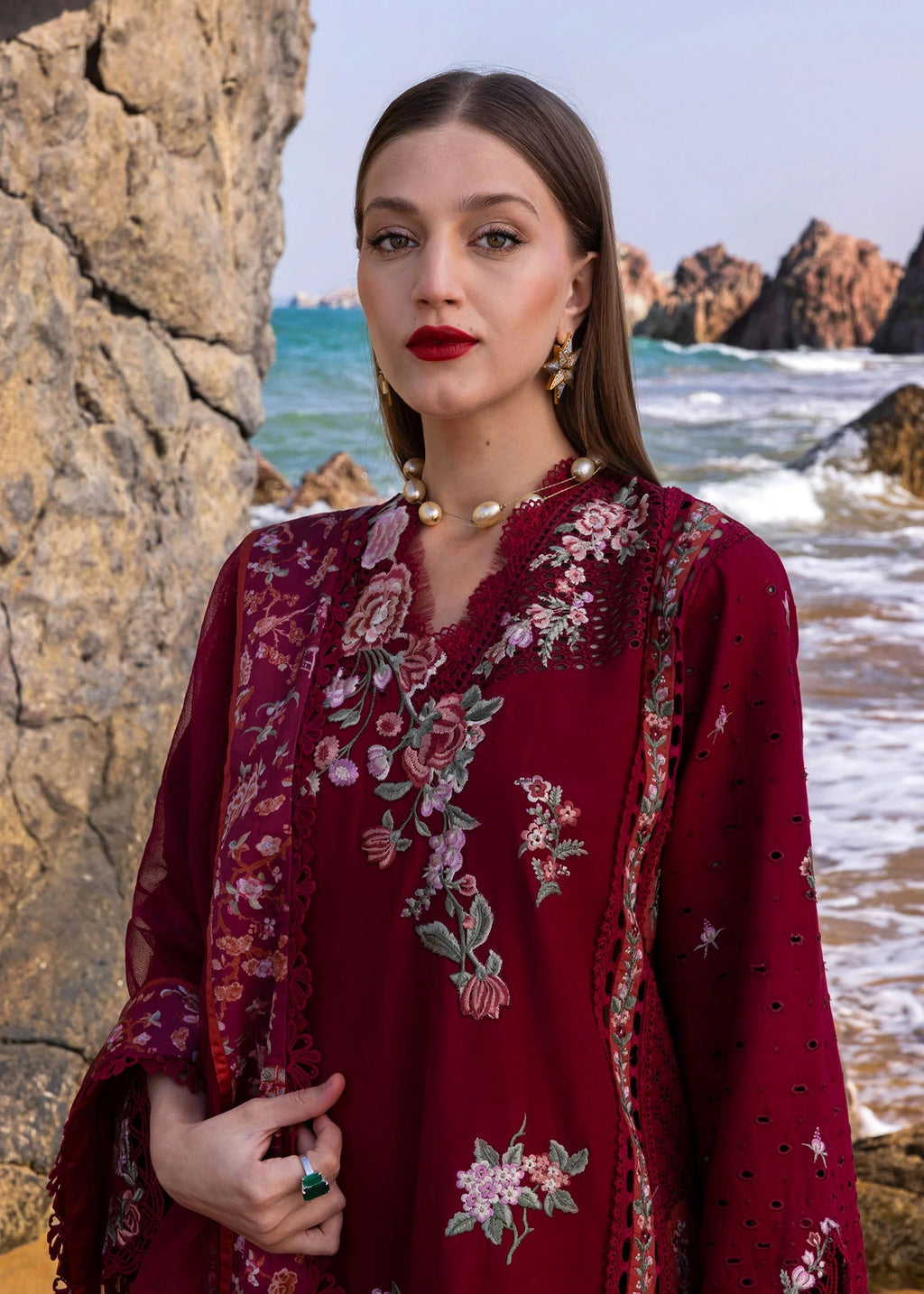 Embroidered Dhanak Unstitched 3PC Set | FS3133