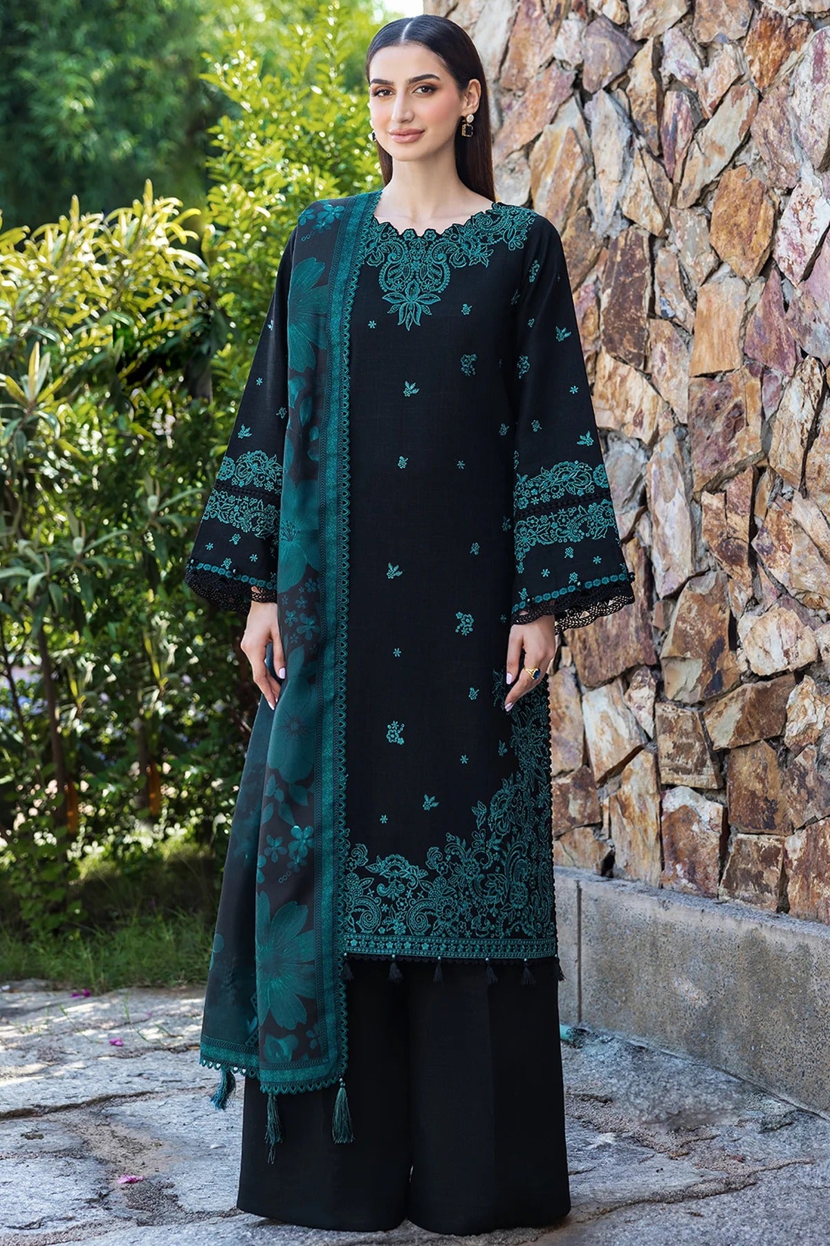 Embroidered Dhanak Unstitched 3PC Set | RJ3140