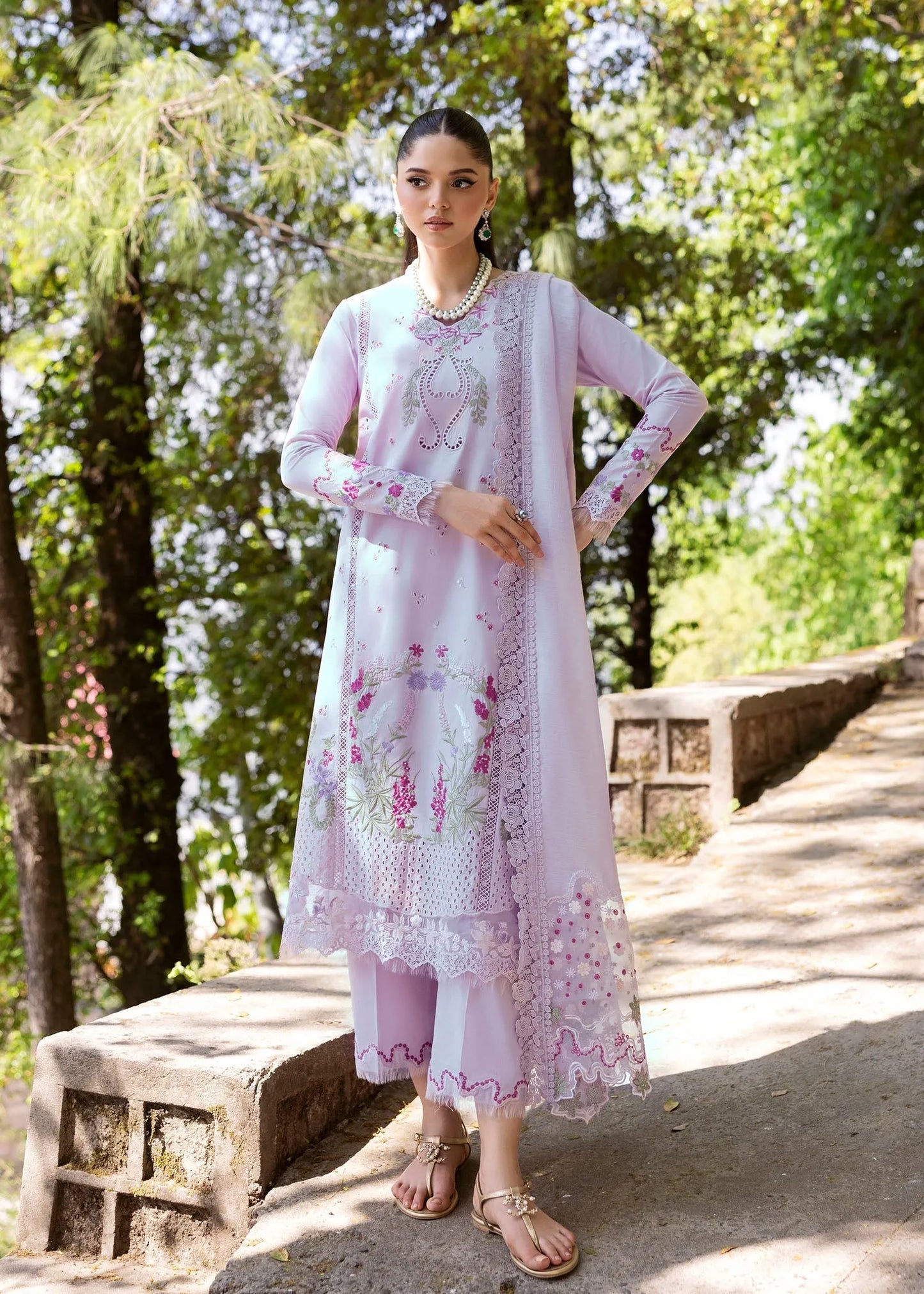 Embroidered Lawn Unstitched 3PC Set | FS7052