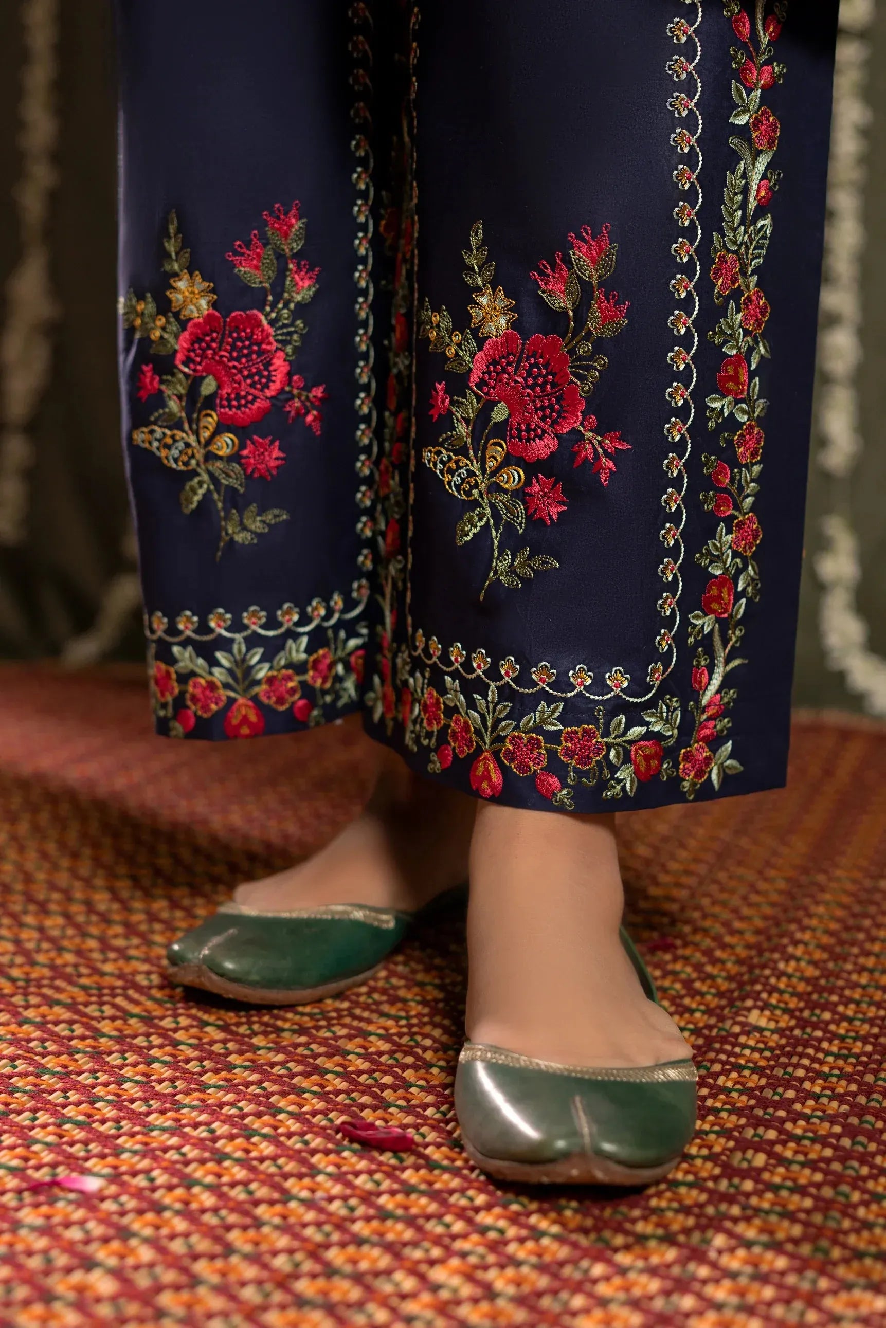 Embroidered Lawn Unstitched 2PC Set | FS7046