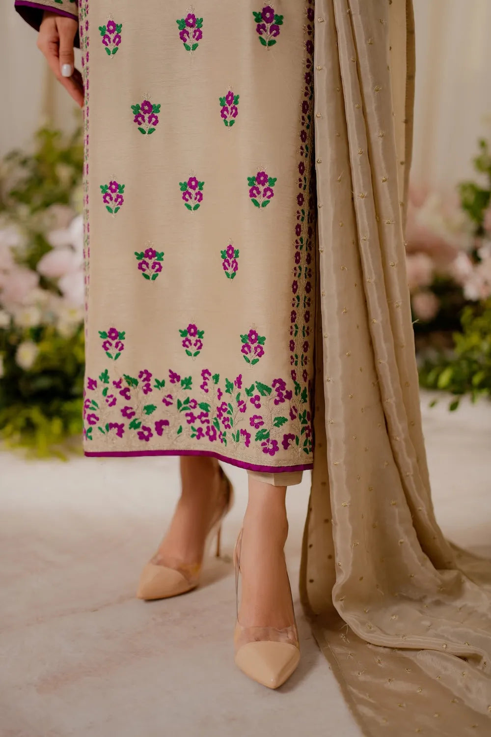 Embroidered Lawn Unstitched 3PC Set | FS7096