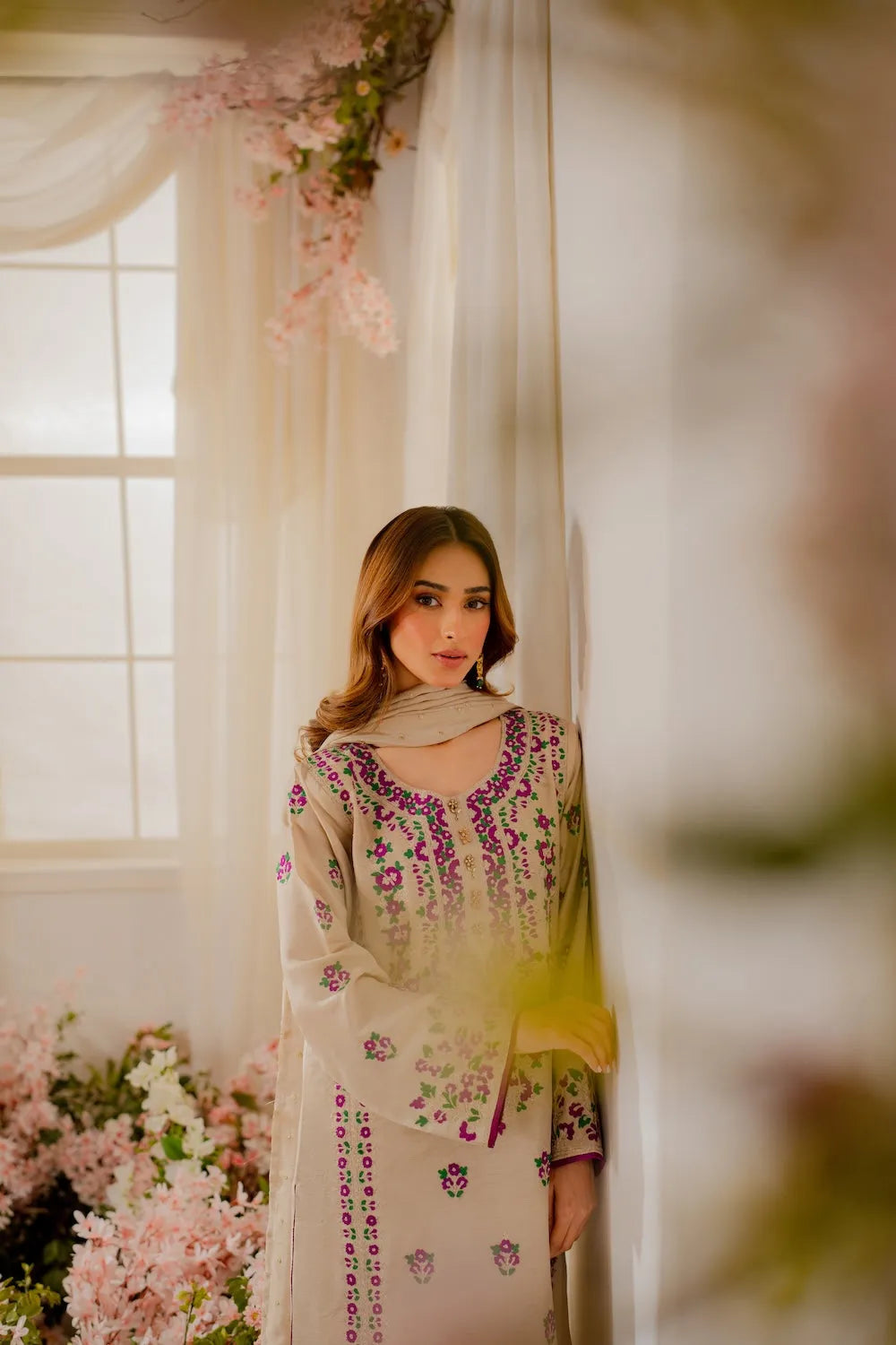 Embroidered Lawn Unstitched 3PC Set | FS7096