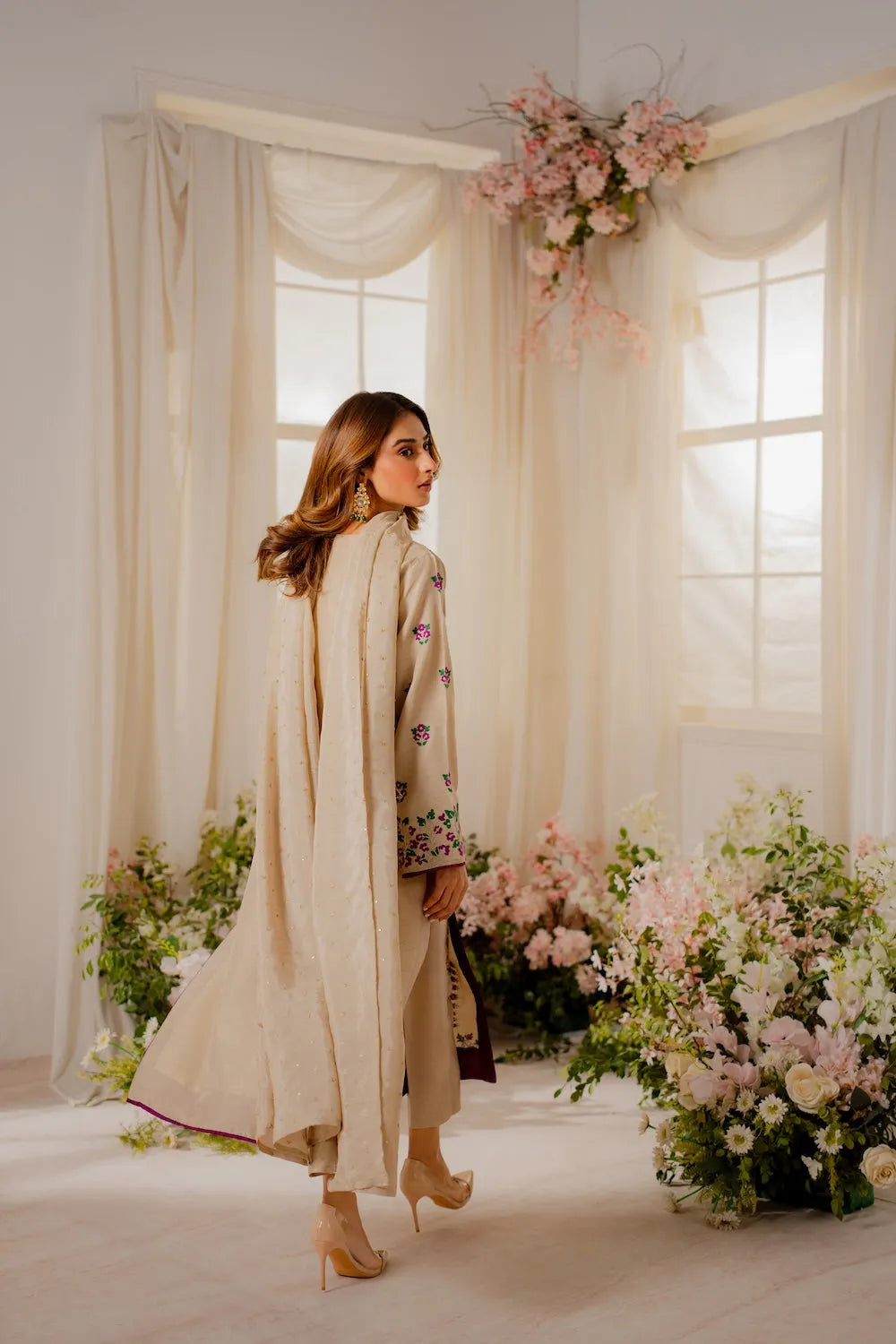 Embroidered Lawn Unstitched 3PC Set | FS7096
