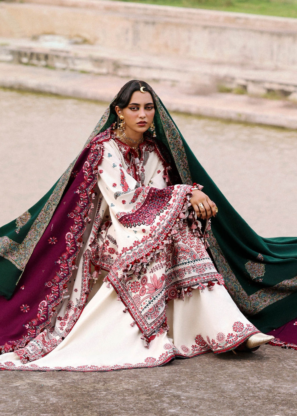 Embroidered Dhanak Unstitched 3PC Set | FS3128
