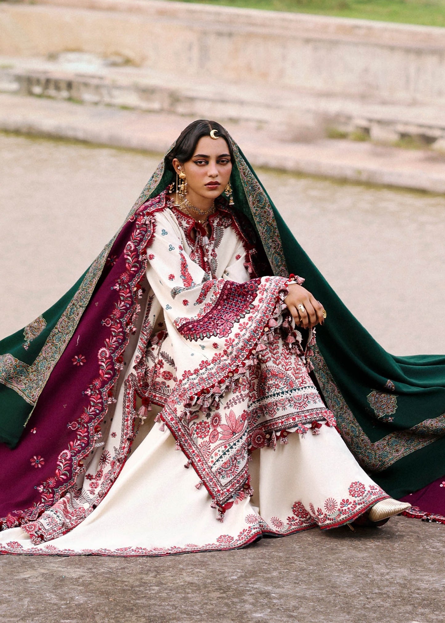 Embroidered Dhanak Unstitched 3PC Set | FS3128