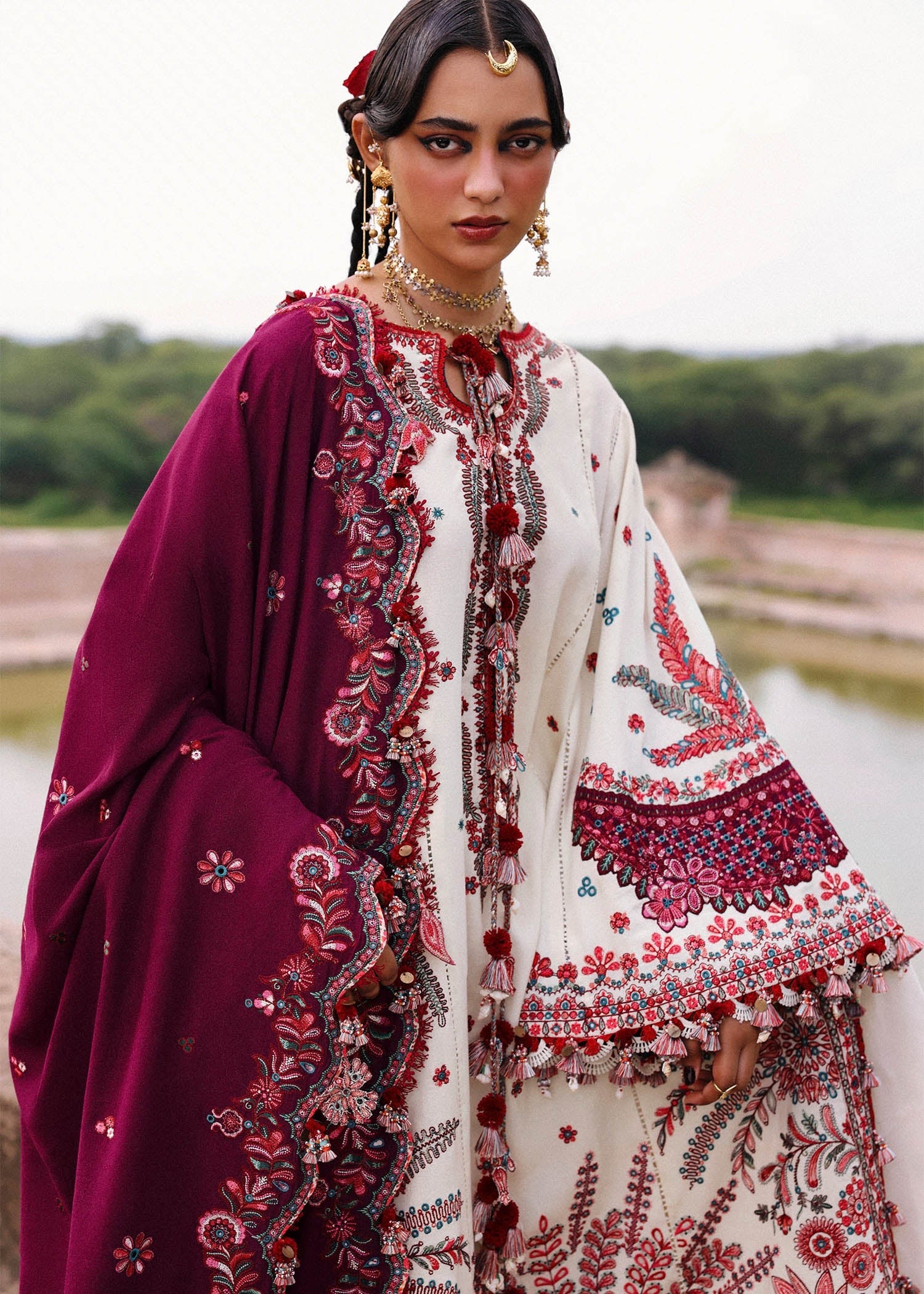 Embroidered Dhanak Unstitched 3PC Set | FS3128