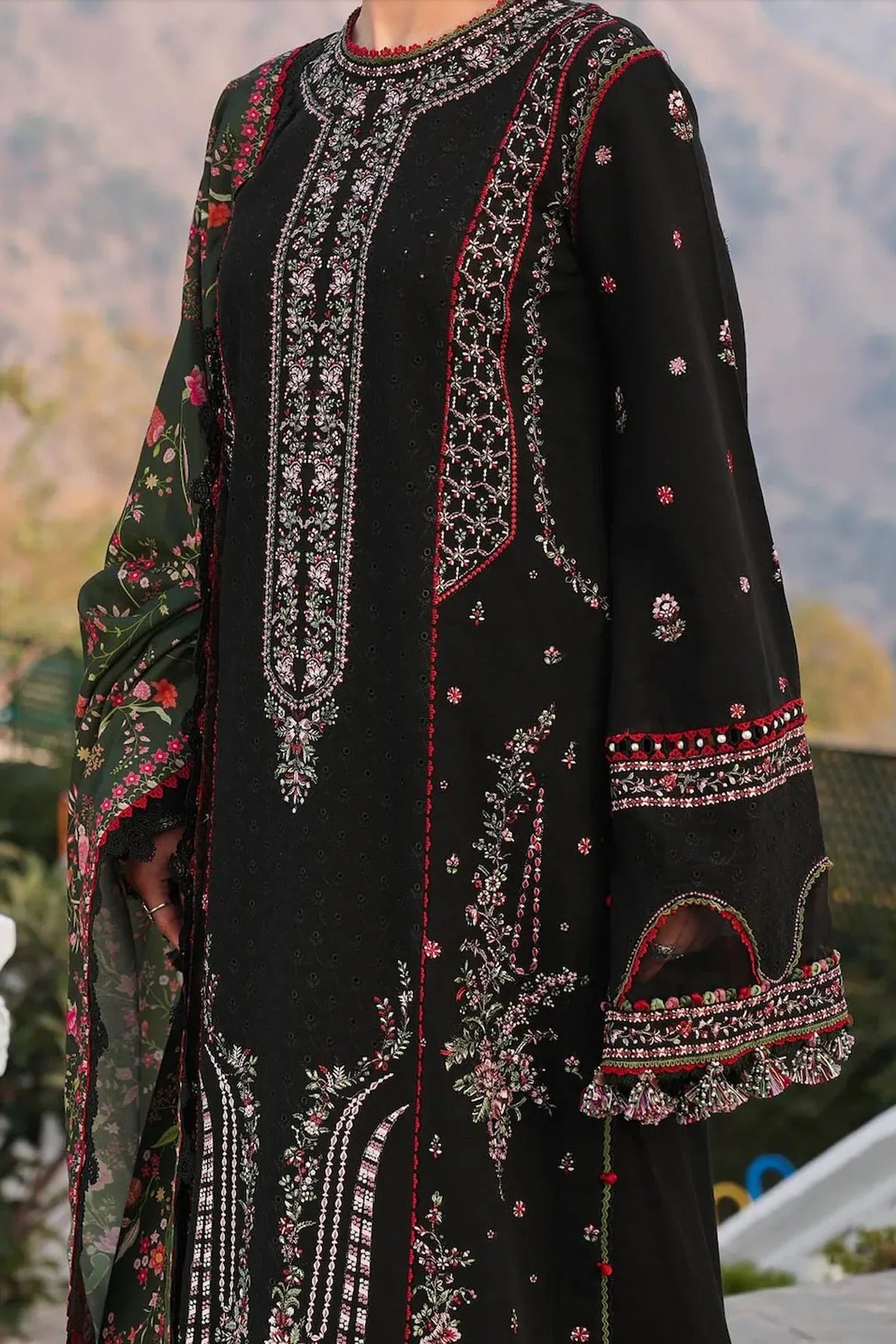 Embroidered Dhanak Unstitched 3PC Set | FS3054