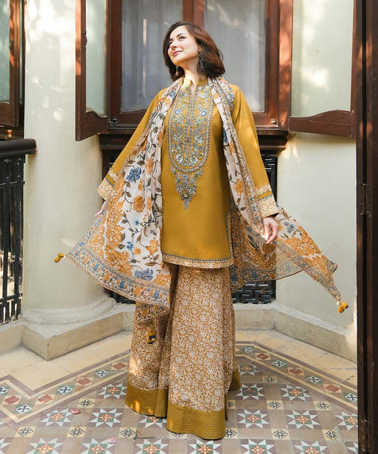 Embroidered Dhanak Unstitched 3PC Set | FS3061
