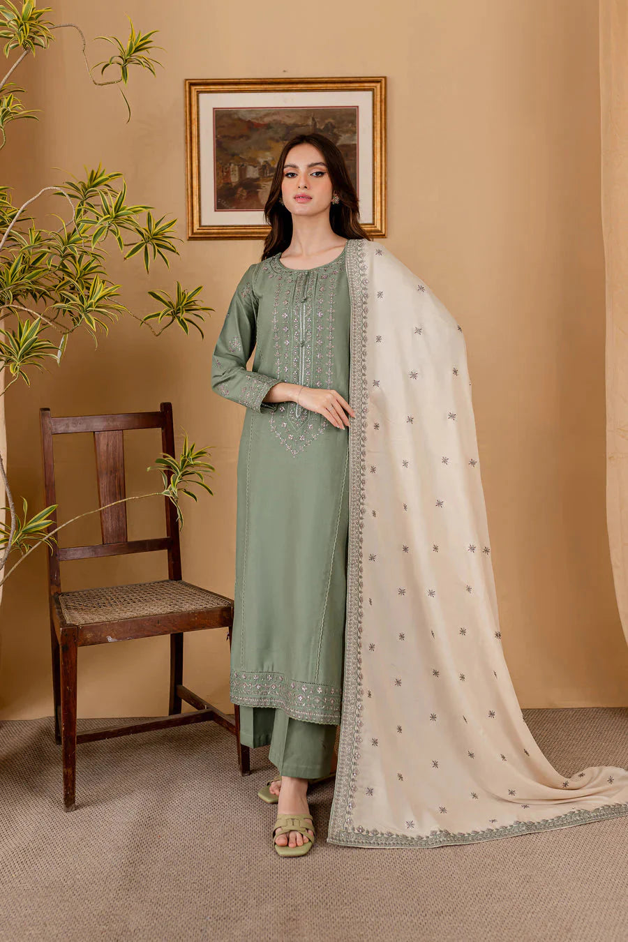 Embroidered Dhanak Unstitched 3PC Set | FS3081